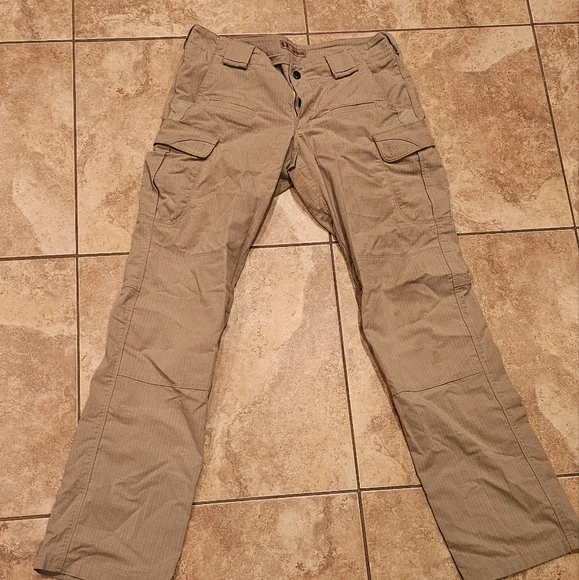 5.11 Women's Tactical Tan Cargo Pants 10 Long - Picture 1 of 7